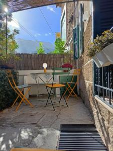 Patio alebo iná vonkajšia časť ubytovania Casa Es Mercat