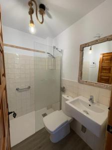 Koupelna v ubytování Cortijo la Noria I