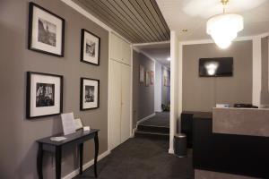 TV a/nebo společenská místnost v ubytování Hotel Pension Lumes - Self Check In