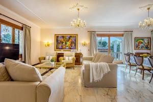 Χώρος καθιστικού στο Villa Andres