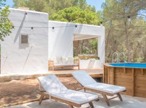 Bazén v ubytování Casa Can Vert con piscina nebo v jeho okolí