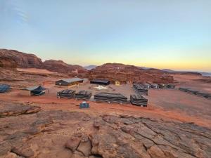 Příroda nedaleko luxury tent + 30 fotografií