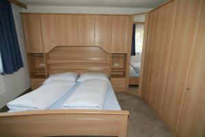 Postel nebo postele na pokoji v ubytování Apartment Erhart