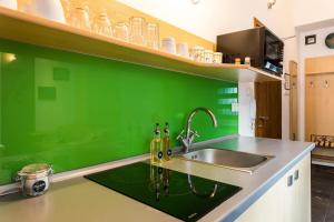Kuchyňa alebo kuchynka v ubytovaní Rent like home - Strzelców 30C
