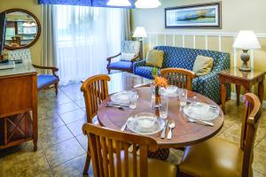 Restaurant o un lloc per menjar a Hilton Vacation Club The Cove on Ormond Beach