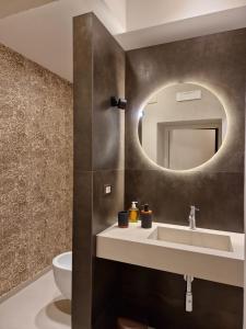 Koupelna v ubytování AP Luxury Room + 37 fotografií