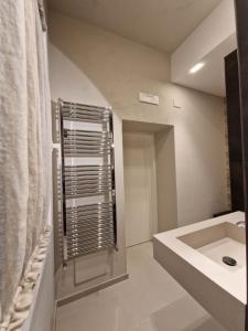 Koupelna v ubytování AP Luxury Room
