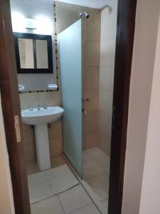 Vonios kambarys apgyvendinimo įstaigoje Comodo Dpto con Balcon & wifi