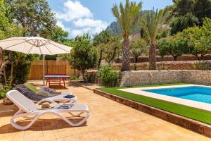 Basen w obiekcie Villa Joan - PlusHolidays lub w pobliżu