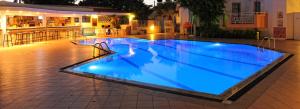 Bazén v ubytovaní Melissa Apartments, Studios & Suites alebo v jeho blízkosti
