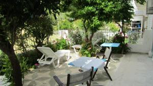 Ein Garten an der Unterkunft Sandalis Hotel
