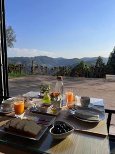 Comida en o cerca de esta villa