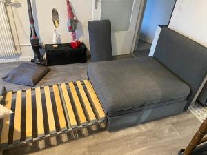 un letto in una stanza con di Appartement cocooning a Villard-de-Lans