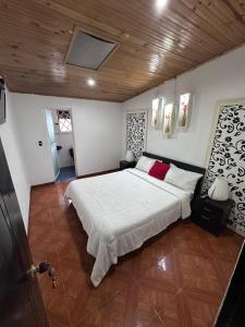 Postel nebo postele na pokoji v ubytování SARY HOUSE by ANNE SPA