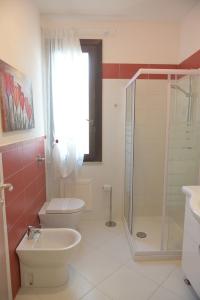 A bathroom at Birgi holiday home