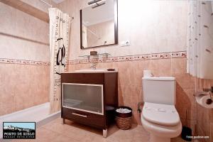 A bathroom at Porto de Rinlo