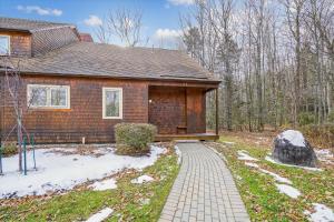 Glazebrook J5 3 Bedroom Townhome with Sauna & Fireplace v zimě
