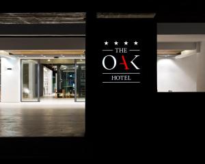 Certifikát, hodnocení, plakát nebo jiný dokument vystavený v ubytování The Oak Hotel