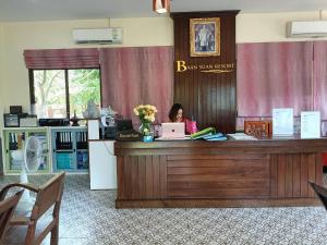 Kuchyň nebo kuchyňský kout v ubytování Baan Suan Villas Resort