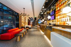 Zona de lounge sau bar la Ibis Styles Hotel - 260M from Guangji Street Subway Station