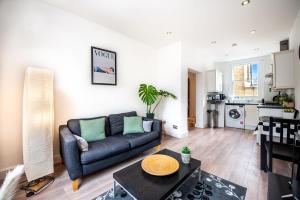 Seating area sa Cosy 1-Bed Apartment in Central London Old Street