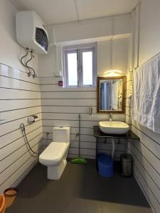 Vonios kambarys apgyvendinimo įstaigoje Addy's Inn