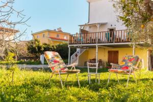 Κήπος έξω από το casa su rimediu