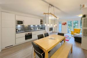 Køkken eller tekøkken på Bernsteinquartier Ferienhaus 10a