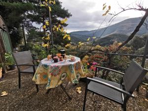 Nespecifikovaný výhled na hory nebo výhled na hory při pohledu z bed and breakfast + 6 fotografií