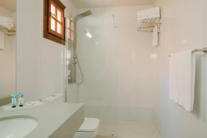 A bathroom at Maspalomas Resort by Dunas