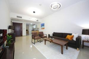Fotografie z fotogalerie ubytování Skyline Views 1 Bedroom Apartment Lake Facing v Dubaji