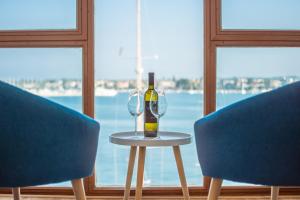 Nápoje v ubytovaní Umag center seafront seaview old town apartment 1