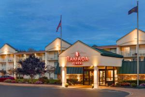 a rendering of a rambala hotel at night at Ramada Plaza by Wyndham Portland in Portland