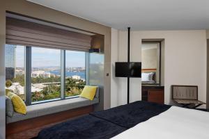 Μια τηλεόραση ή/και κέντρο ψυχαγωγίας στο Gezi Hotel Bosphorus, Istanbul, a Member of Design Hotels