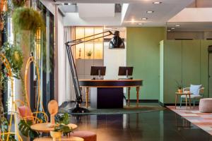 Posezení v ubytování Vienna House Easy by Wyndham Stuttgart