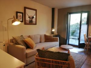 Posedenie v ubytovaní Acogedor estudio con terraza Besiberri 4