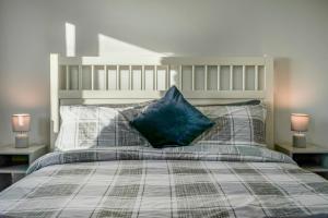 Postel nebo postele na pokoji v ubytování 3 bed house, quiet location close to Bangor