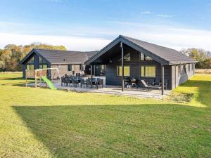 Budova, kde se prázdninový dům nachází