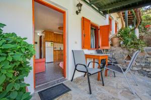 Patio nebo venkovní prostory v ubytování Athina Villas