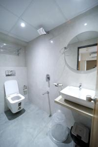 Koupelna v ubytování HOTEL ALFA EXECUTIVE