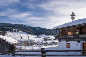 Nespecifikovaný výhled na hory nebo výhled na hory při pohledu z aparthotelu + 37 fotografií