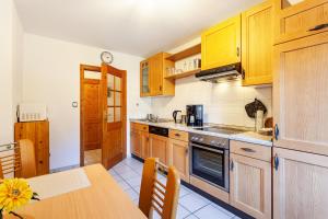 Kuchyň nebo kuchyňský kout v ubytování Ferienwohnung Busch