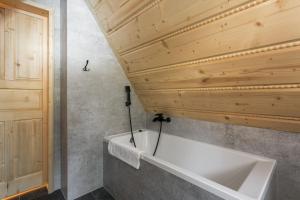 Kúpeľňa v ubytovaní Rent like home - Hidden Hill Szymaszkowa 12