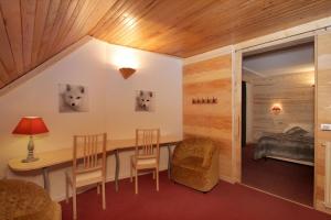 Istumisnurk majutusasutuses Hotel Adret