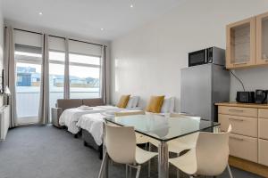 Kuchyň nebo kuchyňský kout v ubytování Máni Apartments