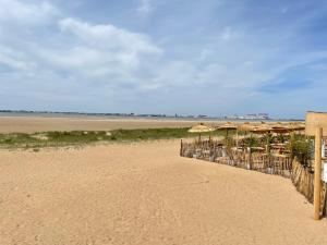 Fotografia z galérie ubytovania Appartement neuf face mer avec balcon - Saint Brevin les Pins, à 50m de la plage et centre-ville - FR-1-364-140 v destinácii Saint-Brévin-les-Pins