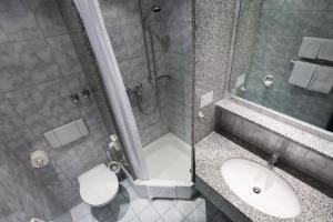 Hotel Blaubeurer Tor的一间浴室