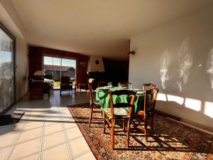 Posedenie v ubytovaní Maison spacieuse à Olonne-sur-Mer avec jardin clos, proche plages et commerces, idéale familles - FR-1-197-560