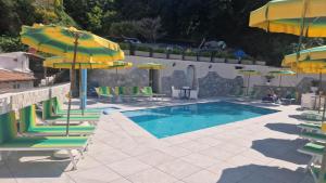 Bazén v ubytování Hotel Da Maria nebo v jeho okolí