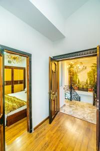 Postel nebo postele na pokoji v ubytování Sera Boutique Hotel